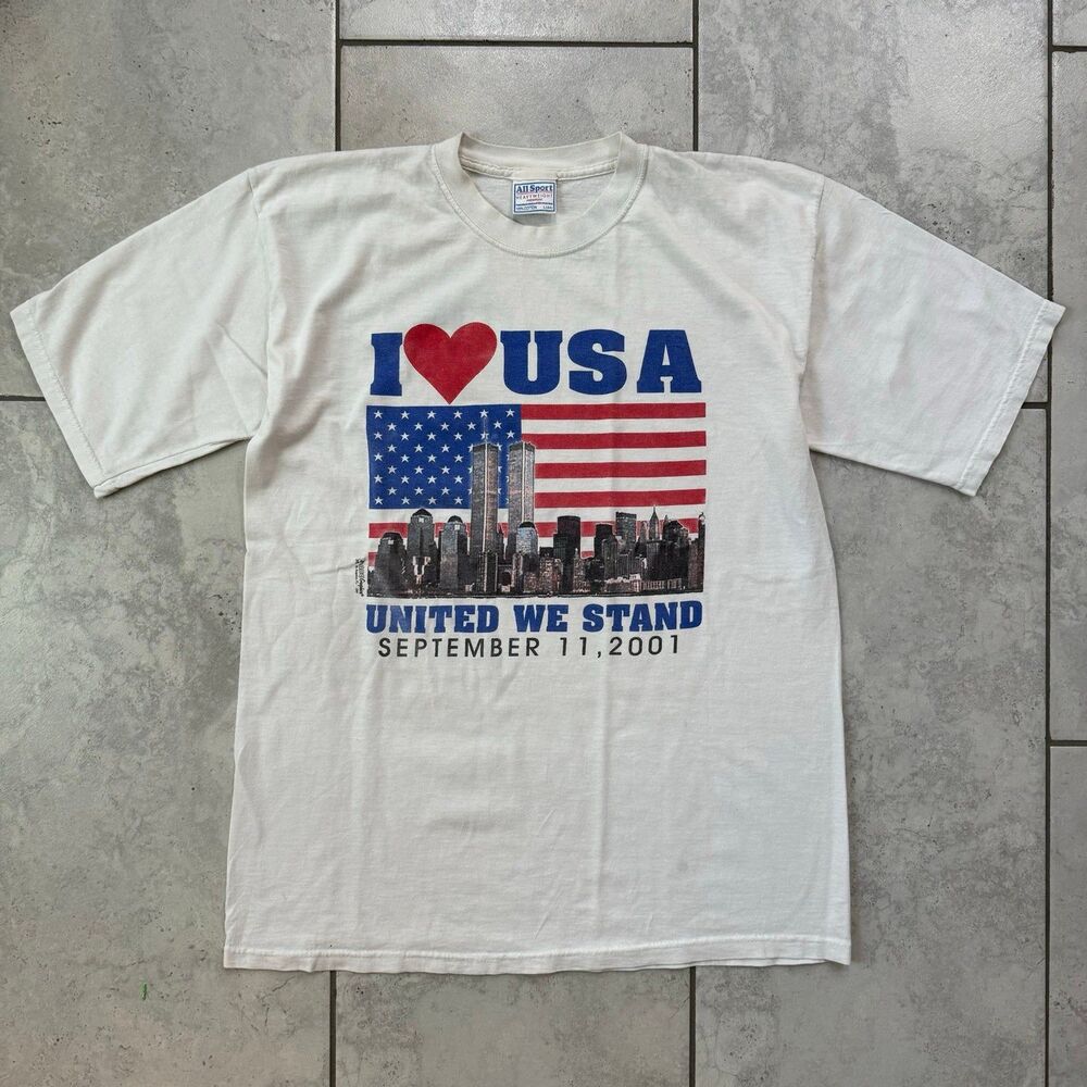 Vintage 2001 9/11 Twin Towers Memorial World Trade T-Shirt Size L USA All Sport
